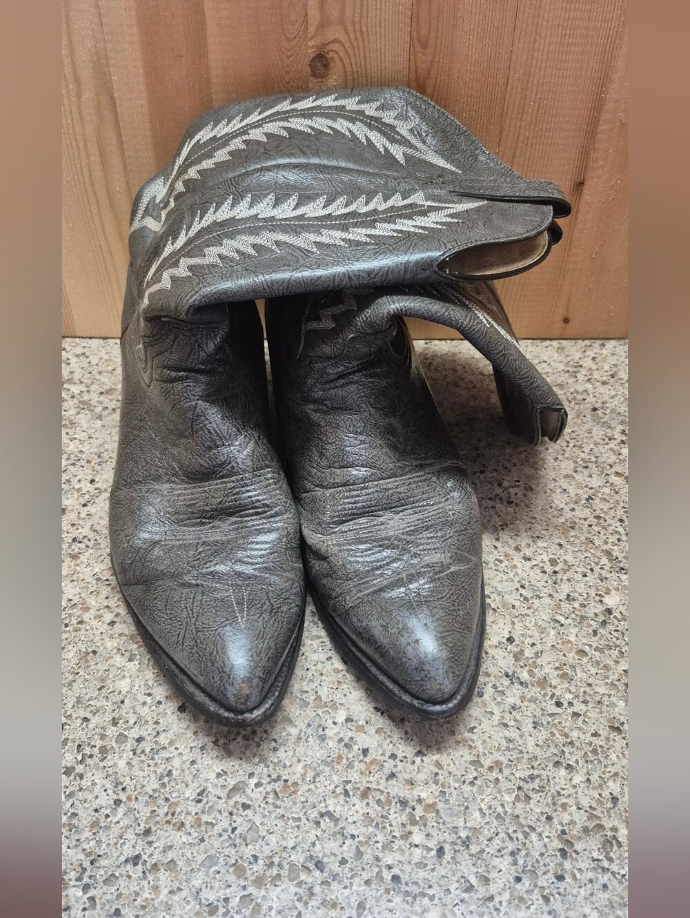 ​Vintage Abilene Men's Gray Leather Cowboy Boots Size 9.5 D Pointed Toe Western
